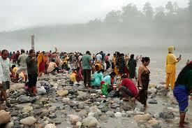 पवित्र कालीगण्डकी नदीमा स्नान गर्नेको घुइँचो
