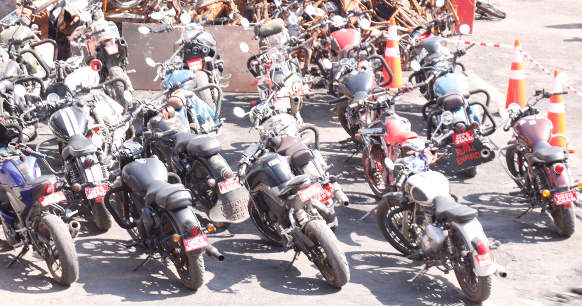 मोटरसाइकल मोडिफाइड गर्ने २ सय ५२ जना कारबाहीमा