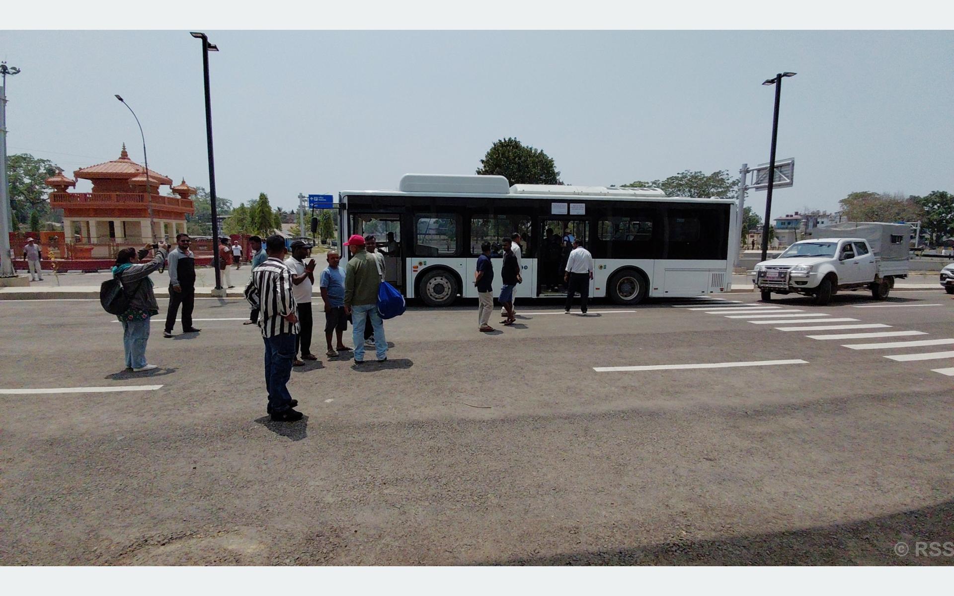 नेपालगन्ज विमानस्थलमा आजदेखि निःशुल्क ट्रलीबस सेवा सुरु