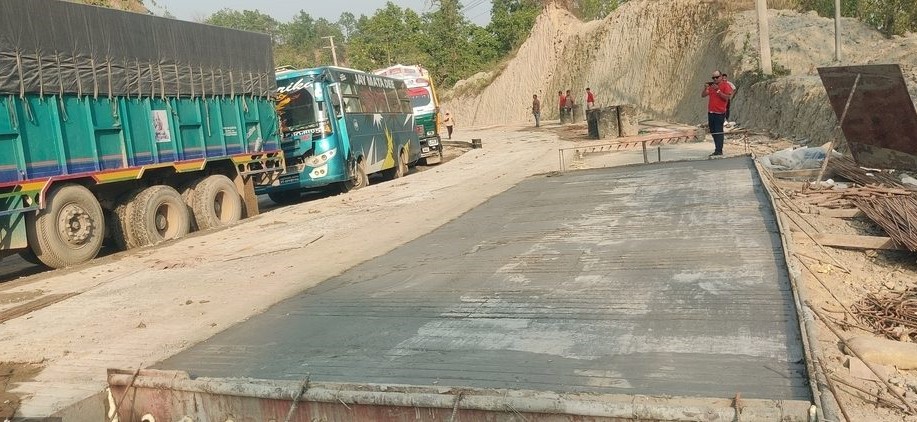 दाउन्नेको पूर्वी खण्डमा एकतर्फी ढलानको काम अन्तिम चरणमा