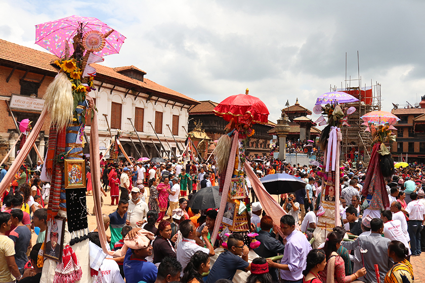 आठ रात नौ दिनमा सकियो भक्तपुरको गाईजात्रा