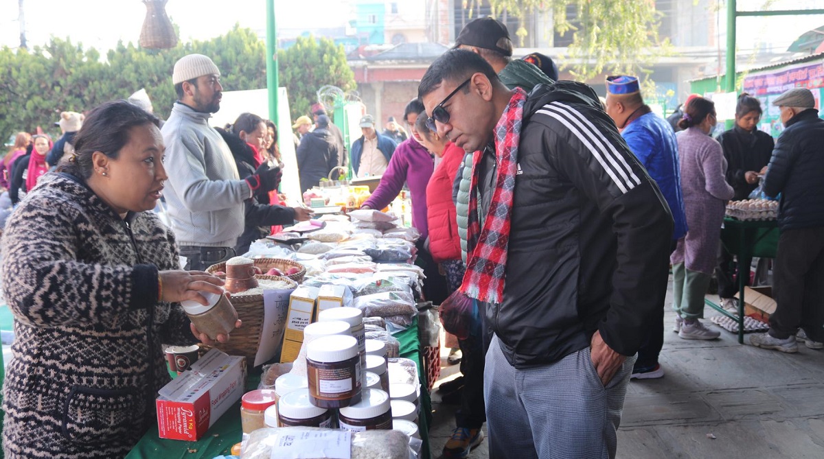 स्थानीय उत्पादन प्रवर्द्धन गर्न गोङ्गबुमा कृषि मेला