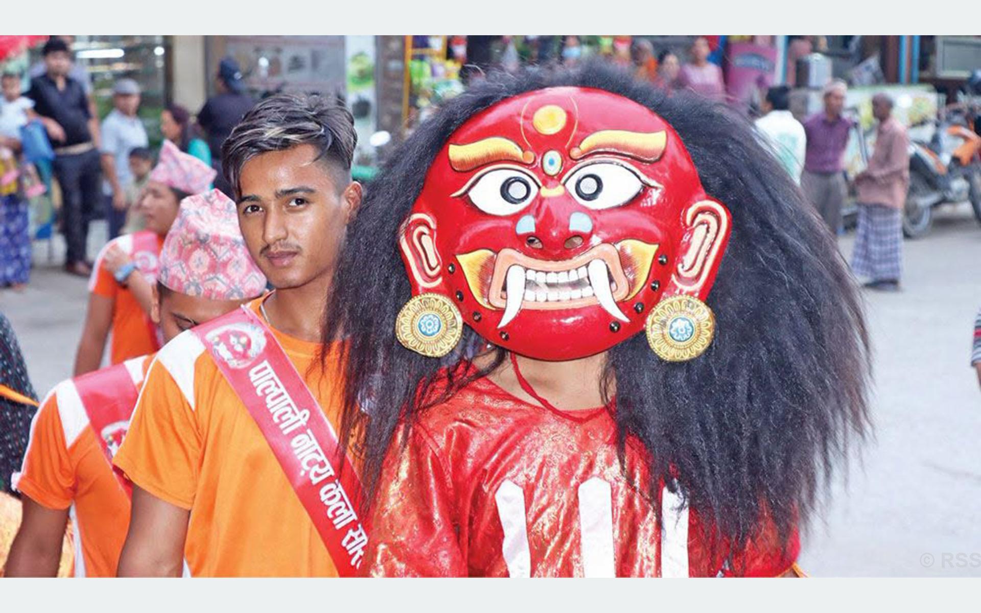ढोल–झ्याम्टासँगै जाग्दै छ पाल्पाको लाखे संस्कृति