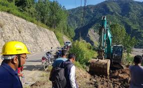 बीपी राजमार्ग : काभ्रेतर्फ अस्थायी सडक निर्माण गरिँदै