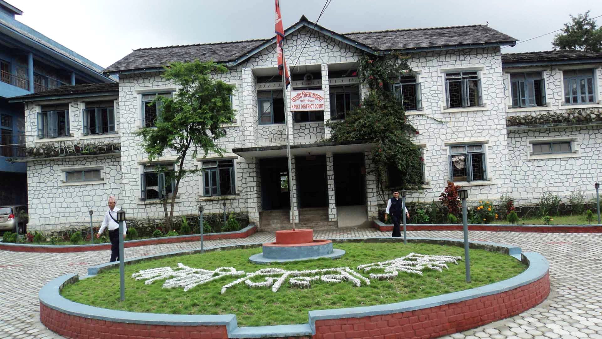 सुकुमबासी शिविरमा चिकित्सकसहितको स्वास्थ्य टोली