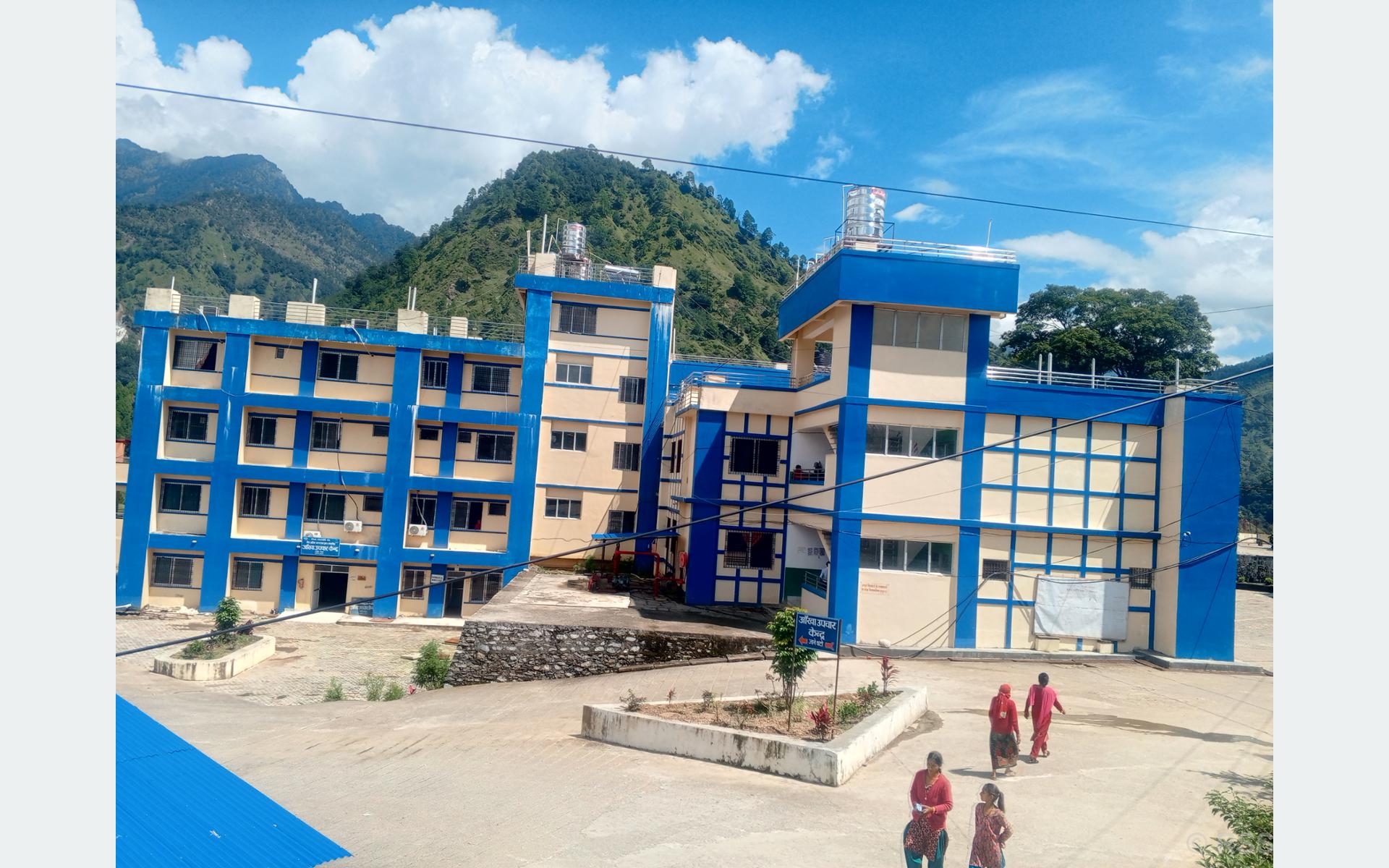 जिल्ला अस्पताल, बाजुरामा जटिल शल्यक्रिया हुन थालेपछि बाजुरावासी खुसी