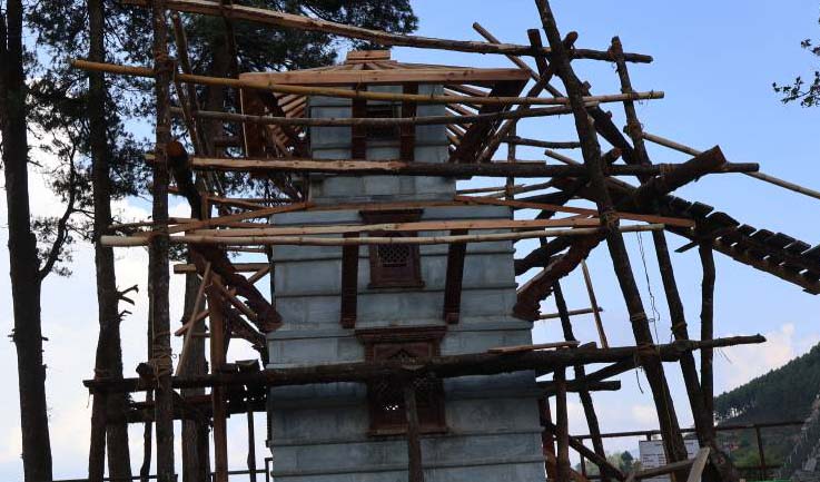 एउटै ढुङ्गाबाट मालिका भगवती मन्दिरको पुनःनिर्माण