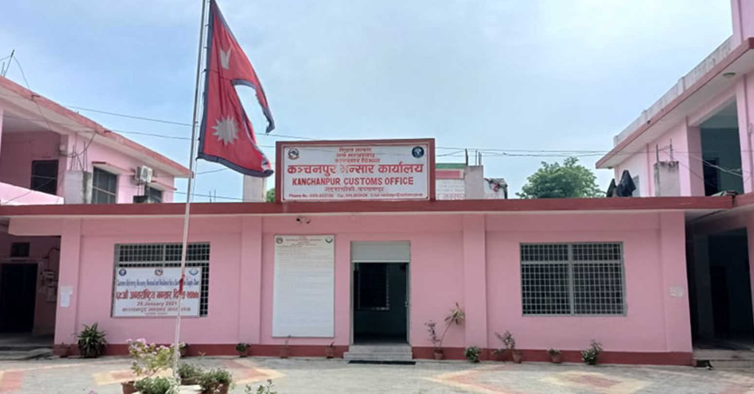 अवैध रूपमा भित्रिएका इलेक्ट्रिक स्कुटर धमाधम जफत