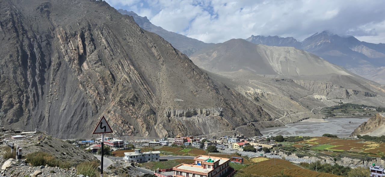 मुस्ताङमा सिएमसीले उठाउन थाल्यो नदीजन्य उत्खनन कर