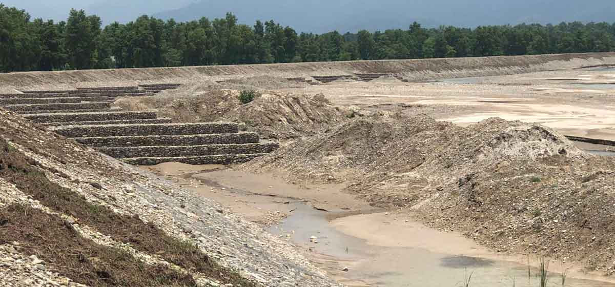 चार करोड ११ लाखमा मोहना नदीमा तटबन्ध निर्माण