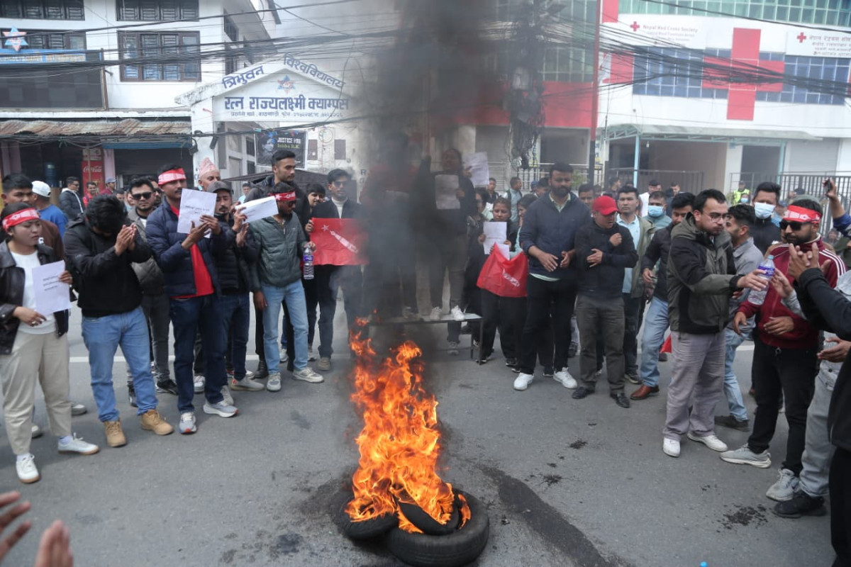 अध्यक्ष ओली पक्राउपछि देशभर आन्दोलन चर्कियो, एमाले कार्यकर्ता सडकमा