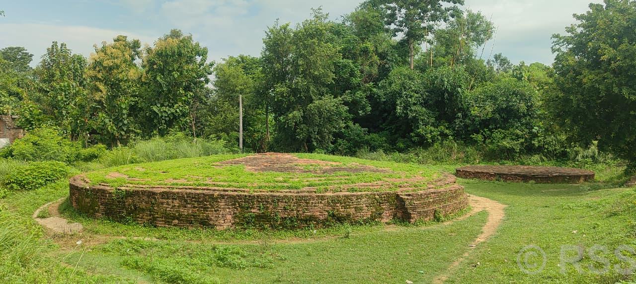 संरक्षणको प्रतीक्षामा तिलौराकोटका ऐतिहासिक जोडी स्तूप