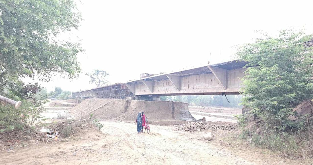 ३ वर्षमा बन्नुपर्ने दुई वटा पुल ९ वर्षमा पनि सम्पन्न भएनन्