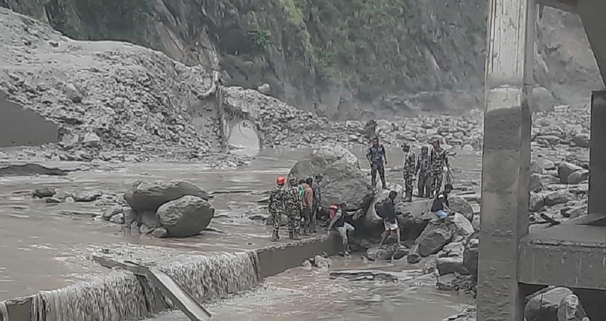 रसुवागढीस्थित सुख्खा बन्दरगाहको सफाइ सुरु