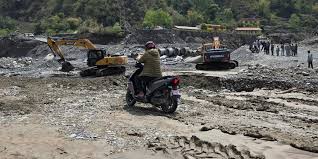 थिलथिलिएको बिपी राजमार्गमा कहिलेसम्म कठिनाईपूर्ण यात्रा ?