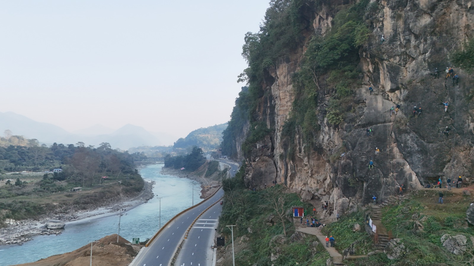 ‘चुनपहरा चट्टान’ आरोहण प्रशिक्षण केन्द्र