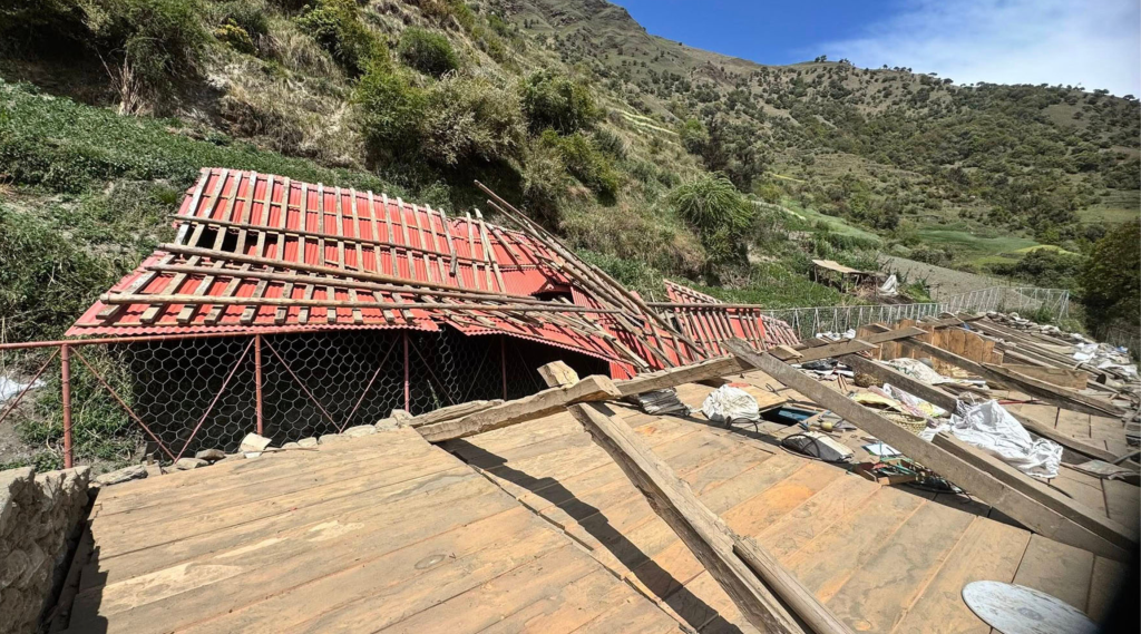 हावाहुरीले विद्यालयको छाना उडाएपछि पठनपाठन प्रभावित