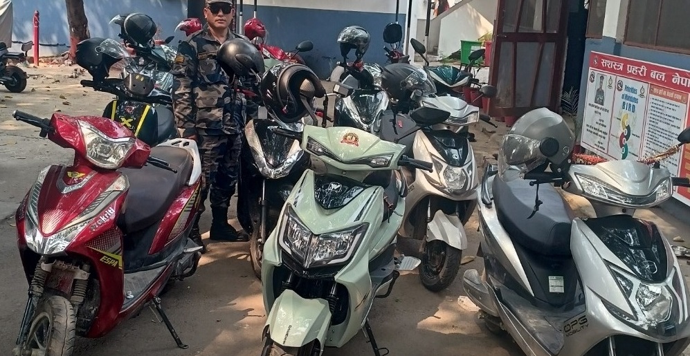 भन्सार छलेर ल्याइएका स्कुटर नियन्त्रणमा