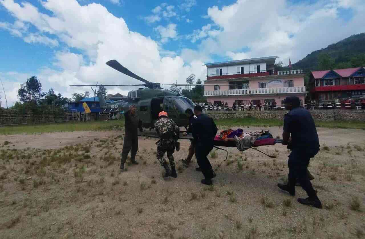 सेनाद्वारा फेमे खोलामा अस्थायी पुल निर्माण, एक हजार ३१३ जनाको सकुशल उद्धार