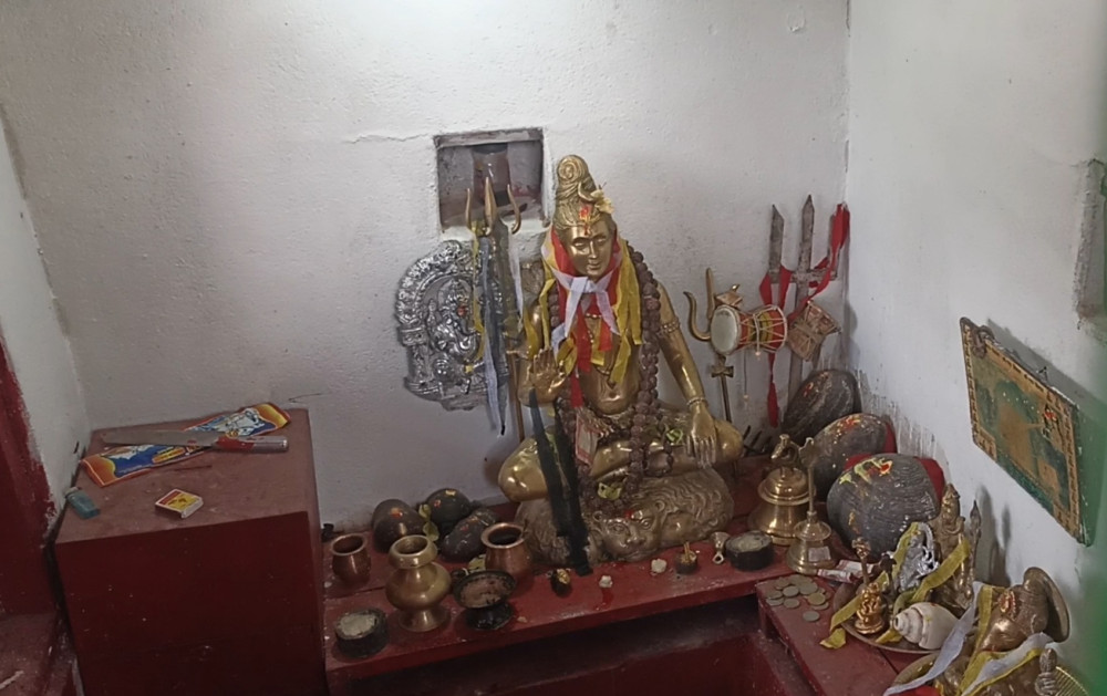 चार सय वर्ष पुरानो सिवालय मन्दिर ओझेलमा