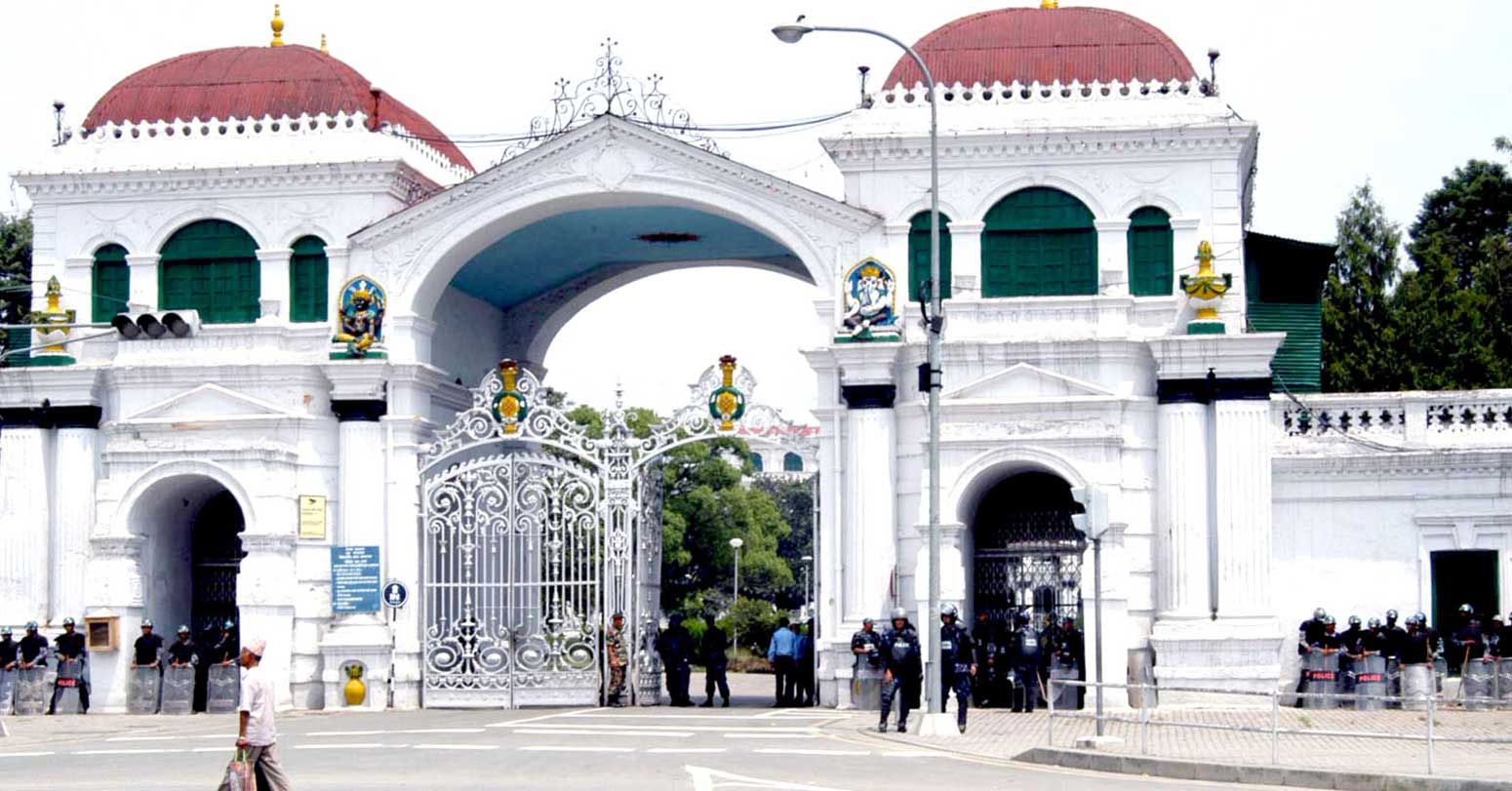 जेनजी प्रदर्शनकारीहरू सिंहदरबार भित्र प्रवेश