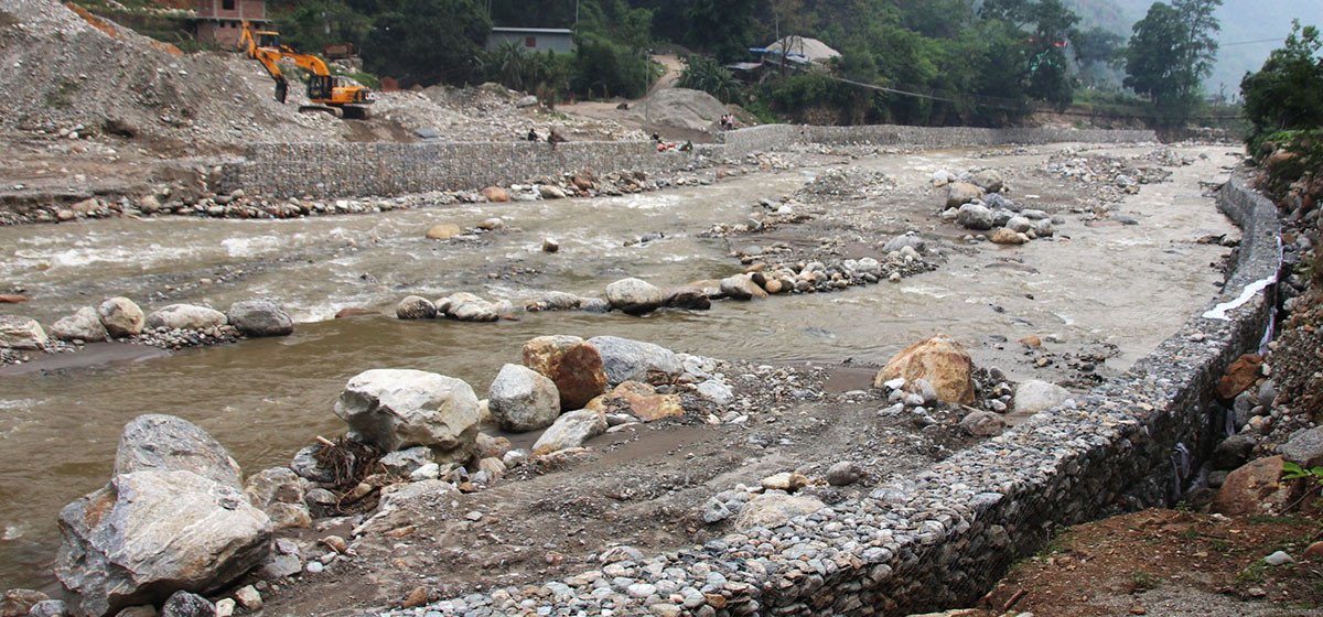 माझीटार बस्ती जोगाउन तटबन्ध निर्माण