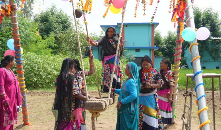 दाजुभाइको दीर्घायुको कामना गर्दै मनाए रानाथारू महिलाले तिज